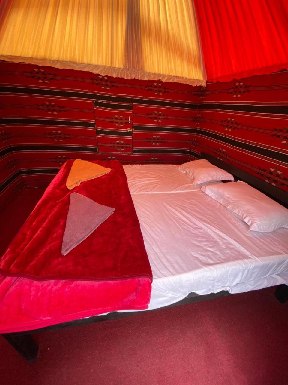 Wadi Rum Bedouin City Camp & Tours 外观 照片