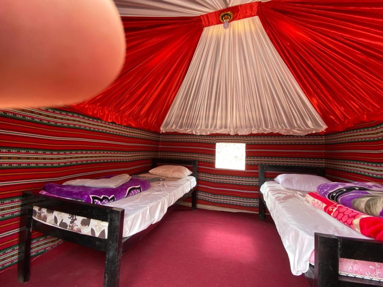 Wadi Rum Bedouin City Camp & Tours 外观 照片